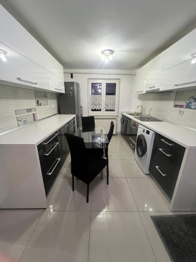 Debo Apartament Lugoj Esterno foto