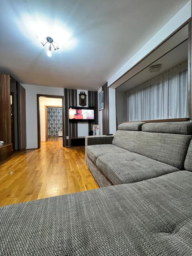 Debo Apartament Lugoj Esterno foto